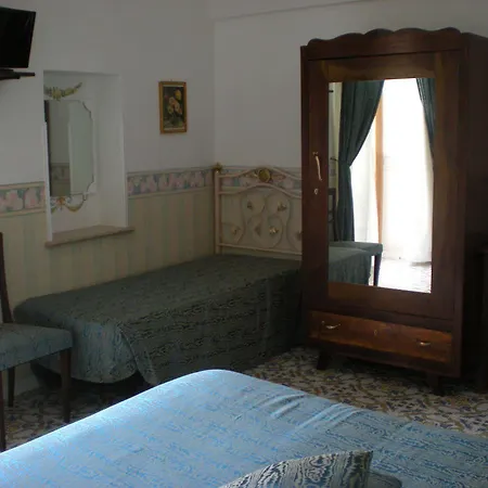 Hotel L'argine Fiorito 2*