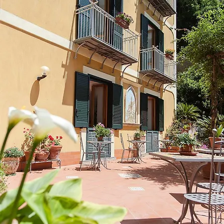 L'argine Fiorito Hotel 2*