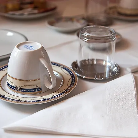 L'argine Fiorito Hotel 2*